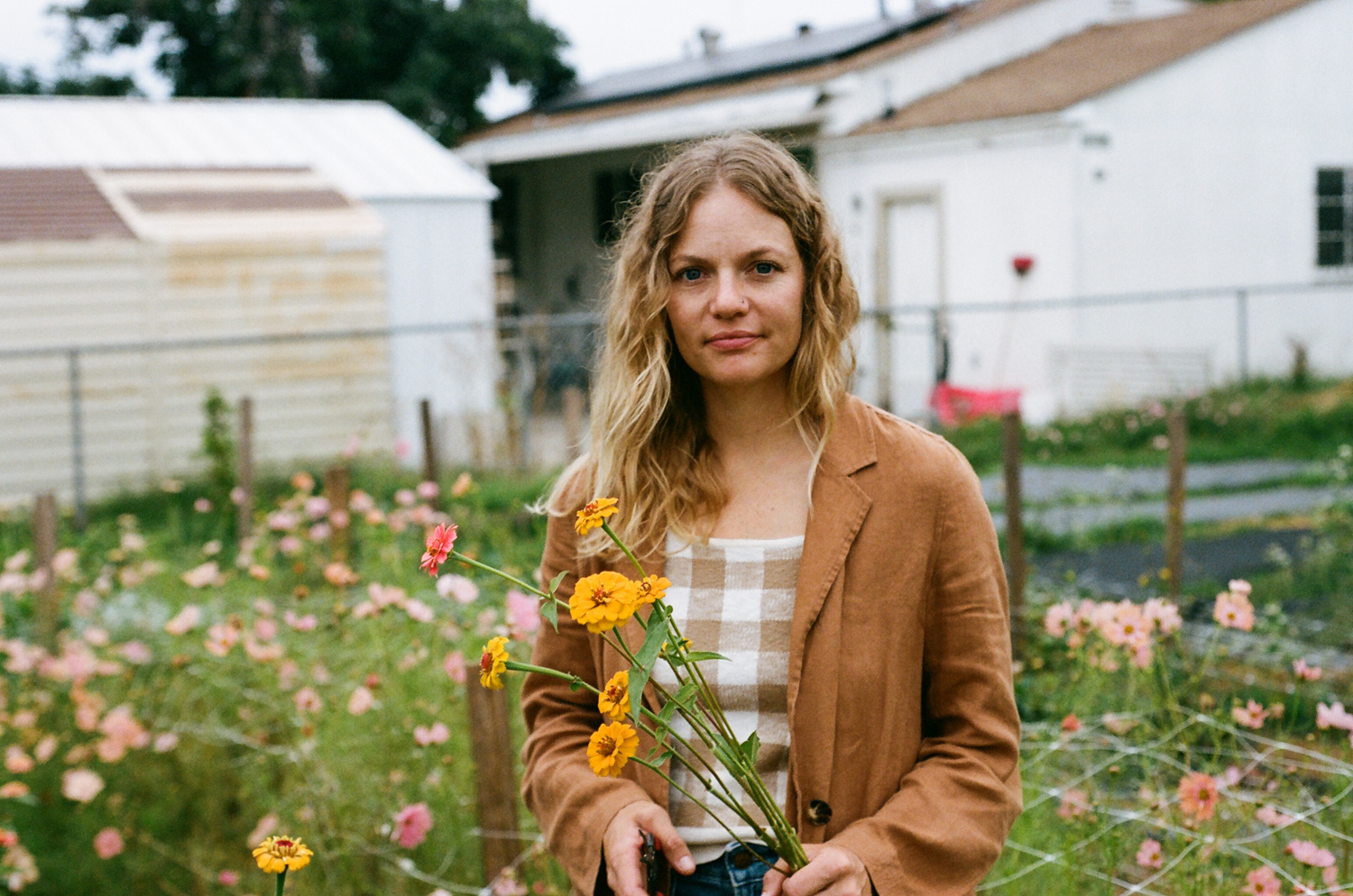 Contact — Earth Blooms Flower Farm